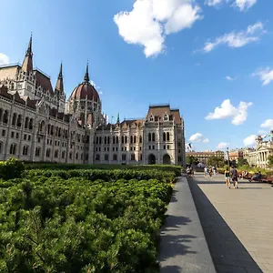 Riverside Luxury Budapest